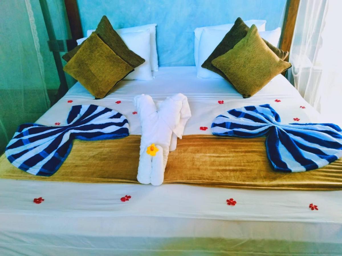 Kottawatta River Bank Resort ウダワラウェ エクステリア 写真