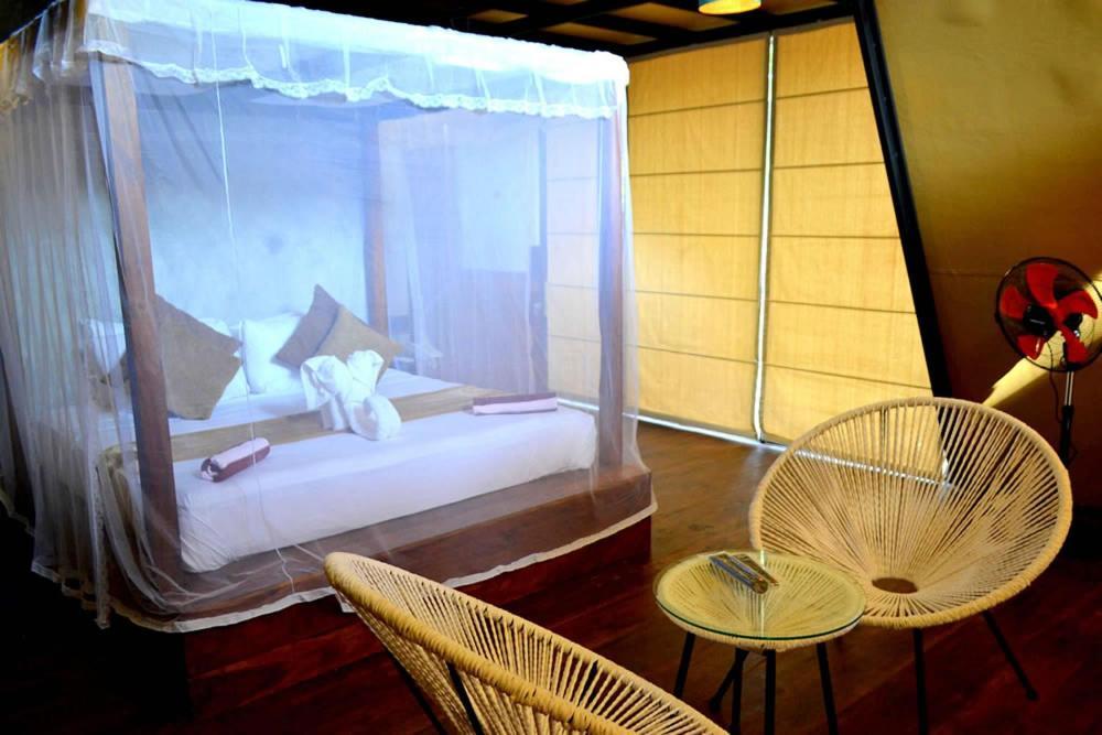 Kottawatta River Bank Resort ウダワラウェ エクステリア 写真