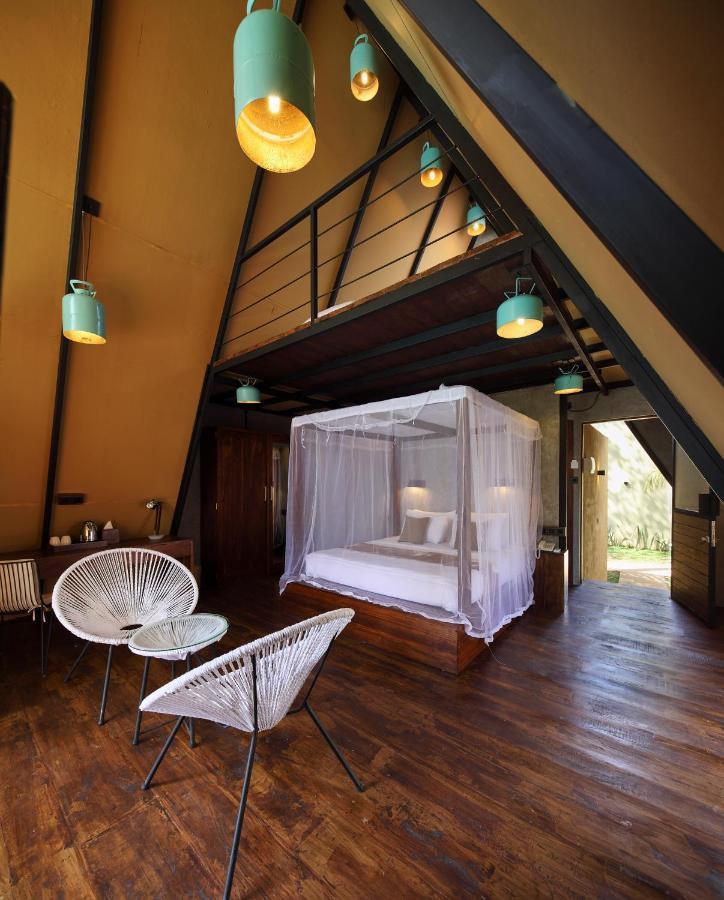 Kottawatta River Bank Resort ウダワラウェ エクステリア 写真