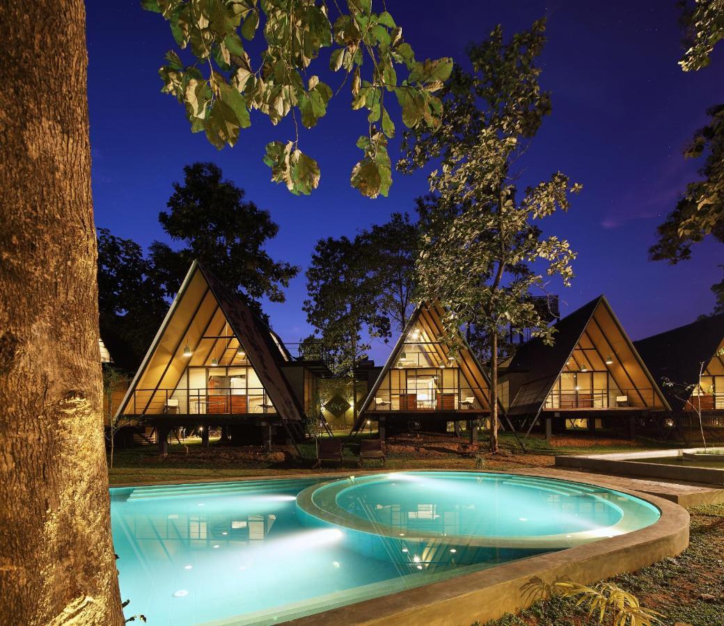 Kottawatta River Bank Resort ウダワラウェ エクステリア 写真